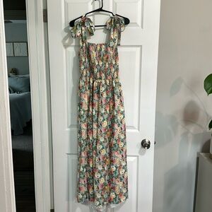 NWOT floral dress w cut out back